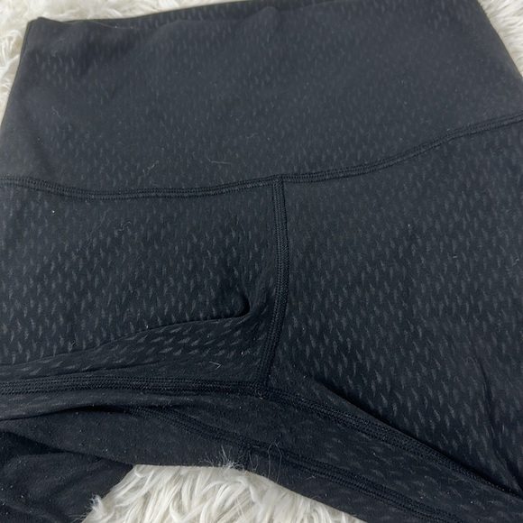 Lululemon Align Crop *21" Diverge Emboss Black - Picture 2 of 5